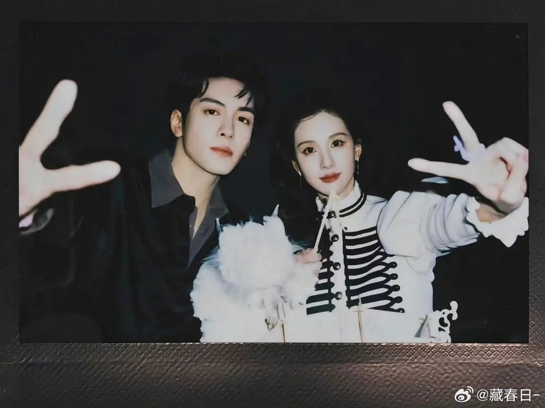 啊啊啊雾妄拾光合照来了！疑似抱狗蛋们照片流出！！！ 