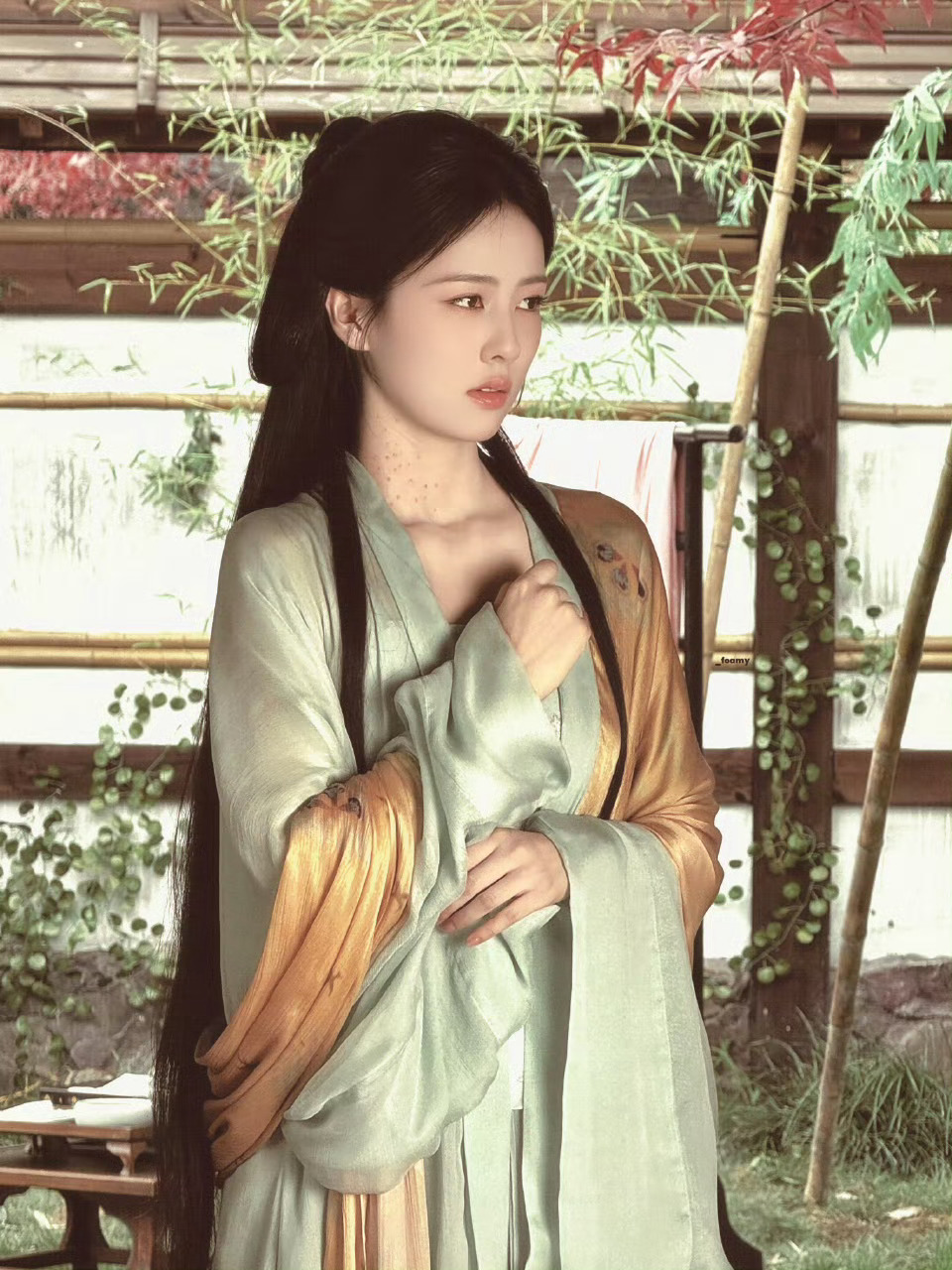 娱乐白鹿喝中药调理身体和睡眠中药好啊。大家都要健健康康。6月9号来腾讯看莫离。 