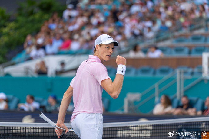 辛纳2比0米克尔森 ATP1000迈阿密大师赛第四轮，2号种子辛纳以7-5 7-