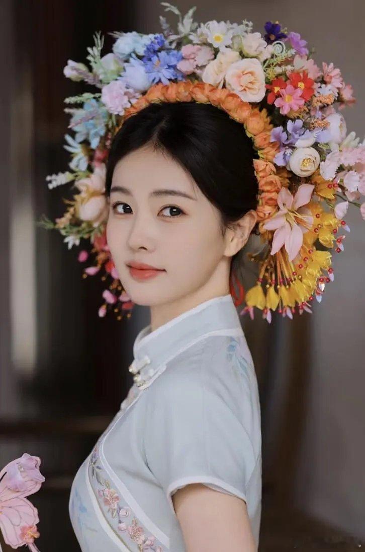 白鹿和虞书欣的簪花造型，美女摩多摩多