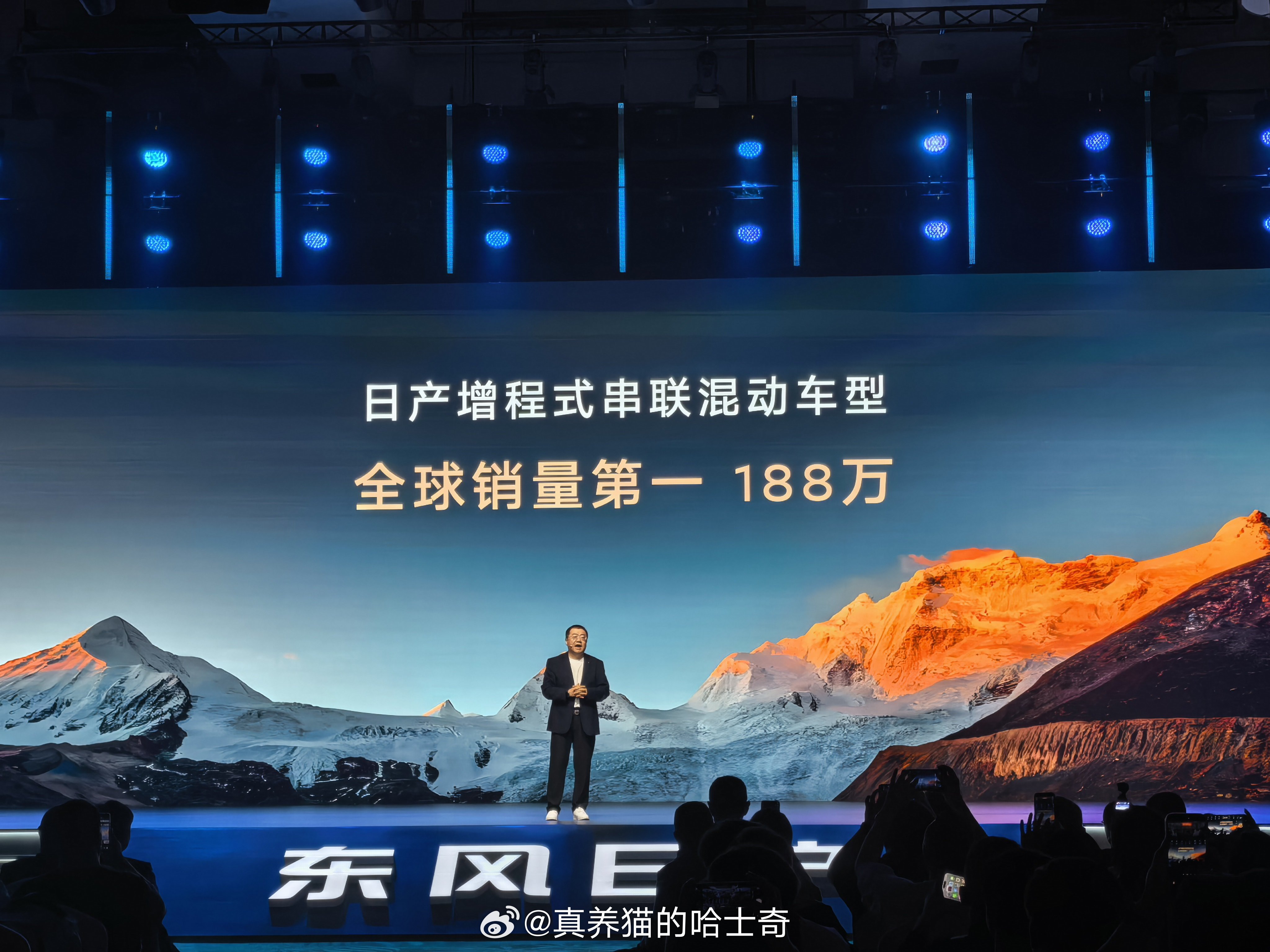 日产说没有人比他们更懂增程，理想是摸着日产e-power过河。日产增程式串联混动