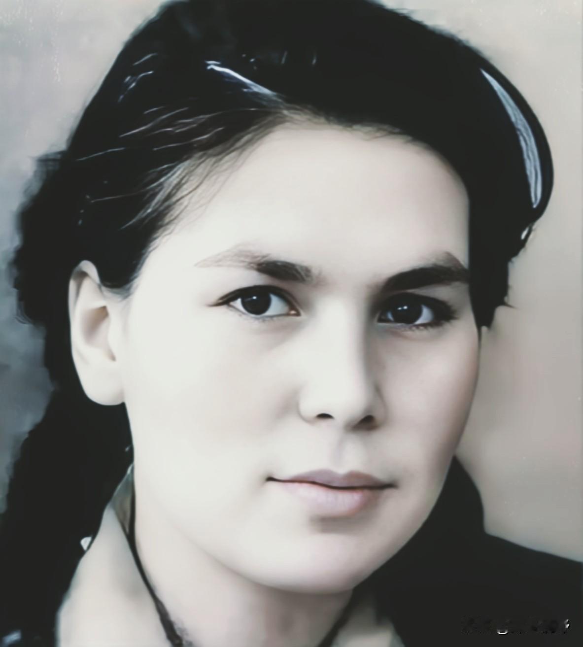 1965年，55岁的刘亚楼因为操劳工作，英年早逝。离世前，他叮嘱小自己15岁的混