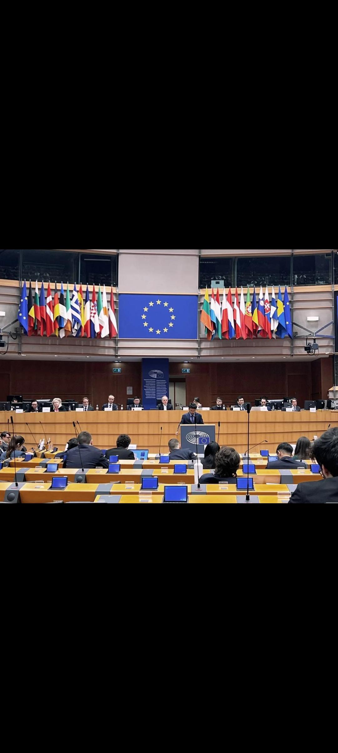 美乌日内瓦会谈达成实质进展，多方博弈推动俄乌和平进程
 
当地时间11月23日，