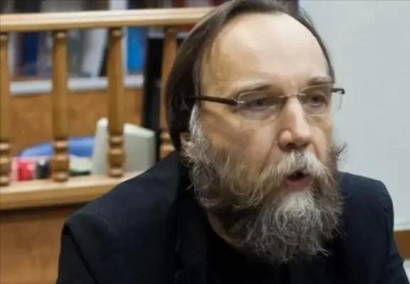 [太阳]俄罗斯政治家杜金说，如果这次委内瑞拉沦陷，中国袖手旁观，那么下一个遭殃的