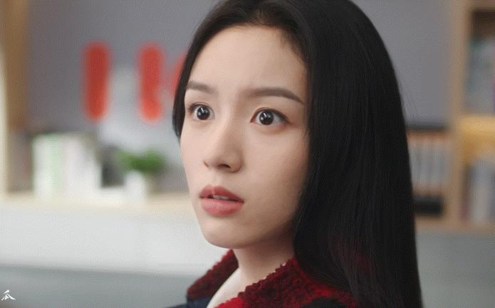 注意看 女孩第一次看到这么大的鼻子惊呆了🤭 ​​​