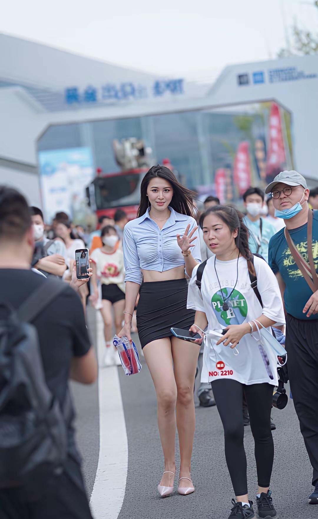 高个子姑娘无论在时尚界还是体育界，都有展现魅力的舞台。