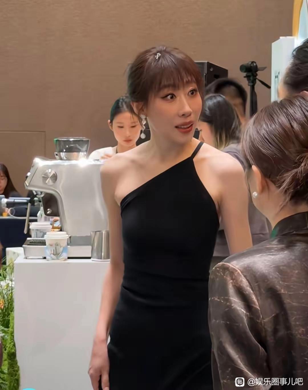 长的很高，皮肤很白，演技也很好，但是没有美感！ 