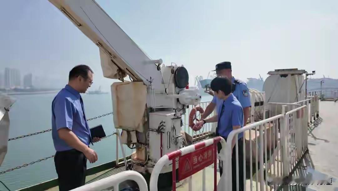 2021年5月，大连至烟台客轮上，李某将妻子推入深海企图骗取1230万保险金，最