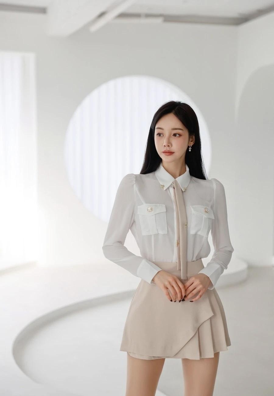 优雅气质穿搭，简约时尚，尽显女性魅力！🌟✨