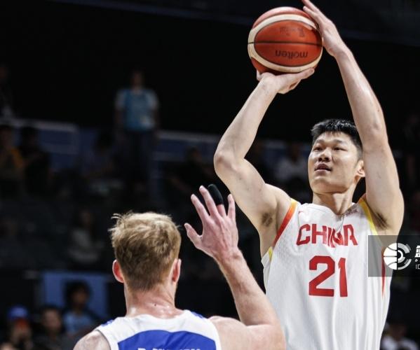 中国男篮大将胡金秋真是太稳定高效了！在今天中国男篮以113：79大胜喀麦隆男篮的