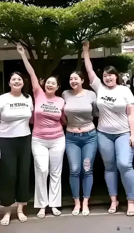 猜一猜哪个是妈妈？