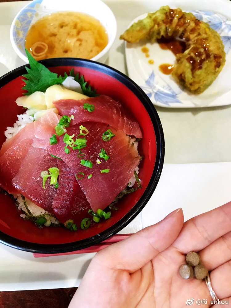 【搬运】2018年07月16日午餐鉄火丼和南瓜天婦羅减肥 第52天➕减肥新招 小