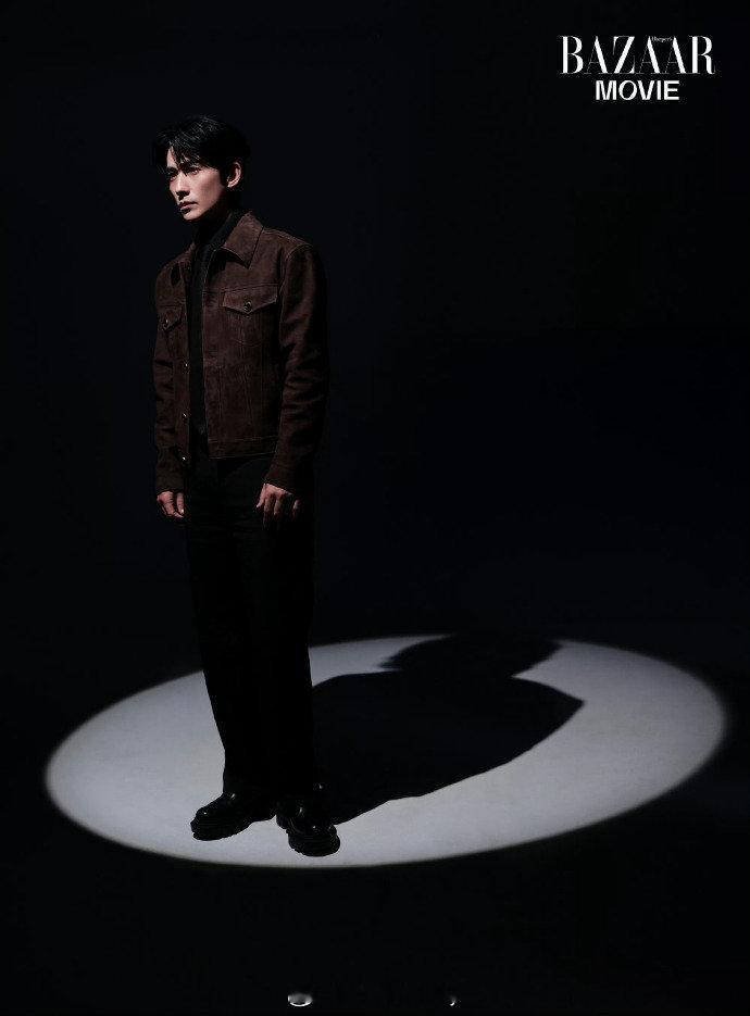 《惊蛰无声》芭莎电影新春封面大片 