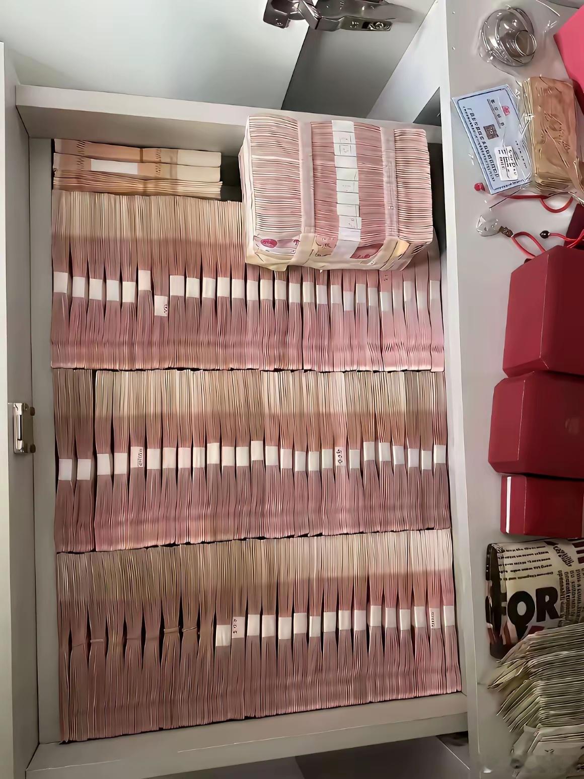 这些钱够一个中年人在小县城躺平了吗？ 