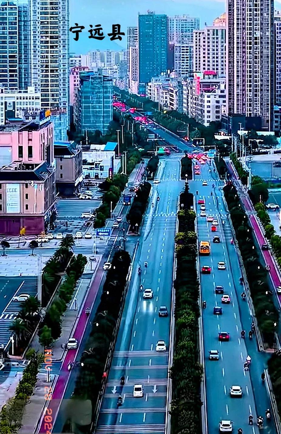 大家有没有发现，湖南宁远的一县级城市居然建设的比大多数地级市都要繁华，这样的角度