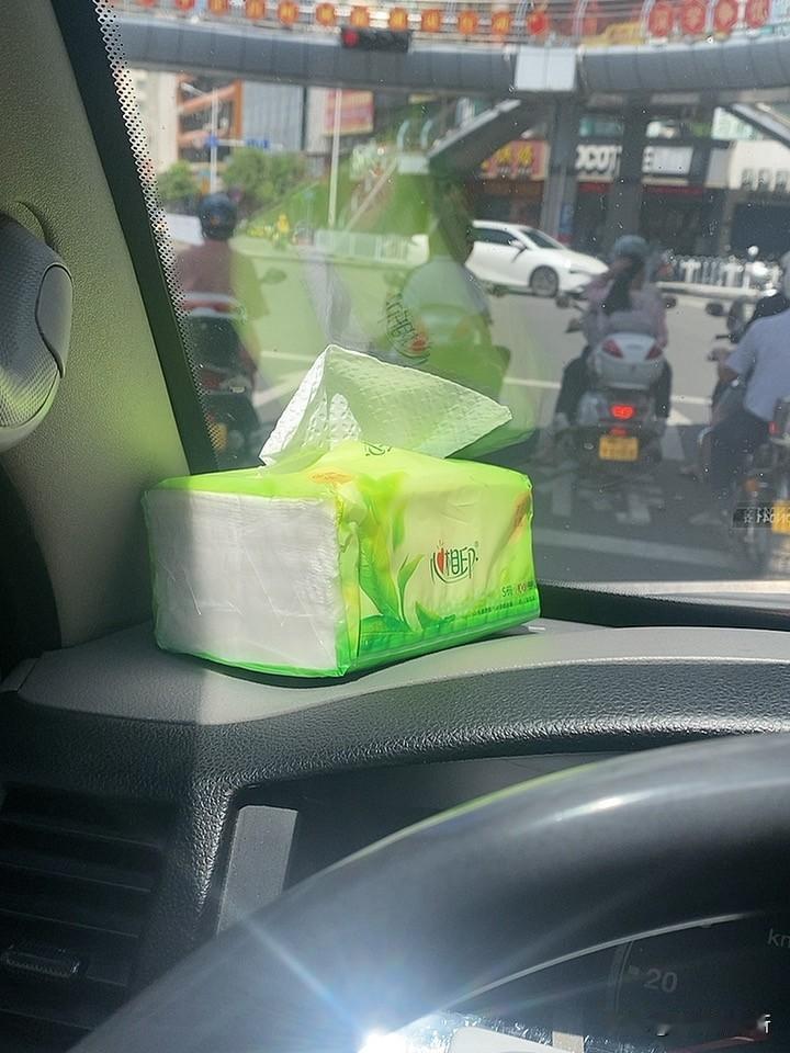 上联是：人不可貌相，怎么对下联友友请邀对下联 友友来出下联 友友请给下联 友友请