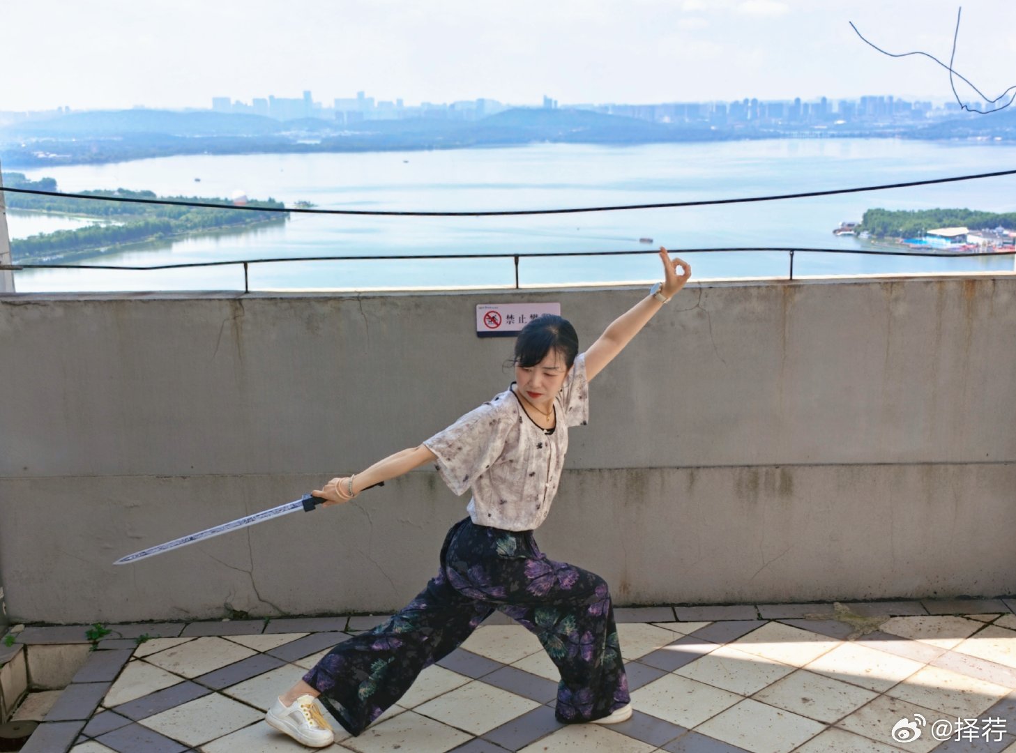 让我想想下一个砍谁。（？不儿？第一个砍了吗就下一个？） 