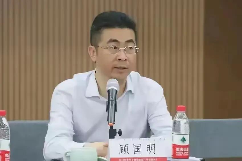 其貌不扬，却还能做到人人羡慕，一定还是有过人之处！