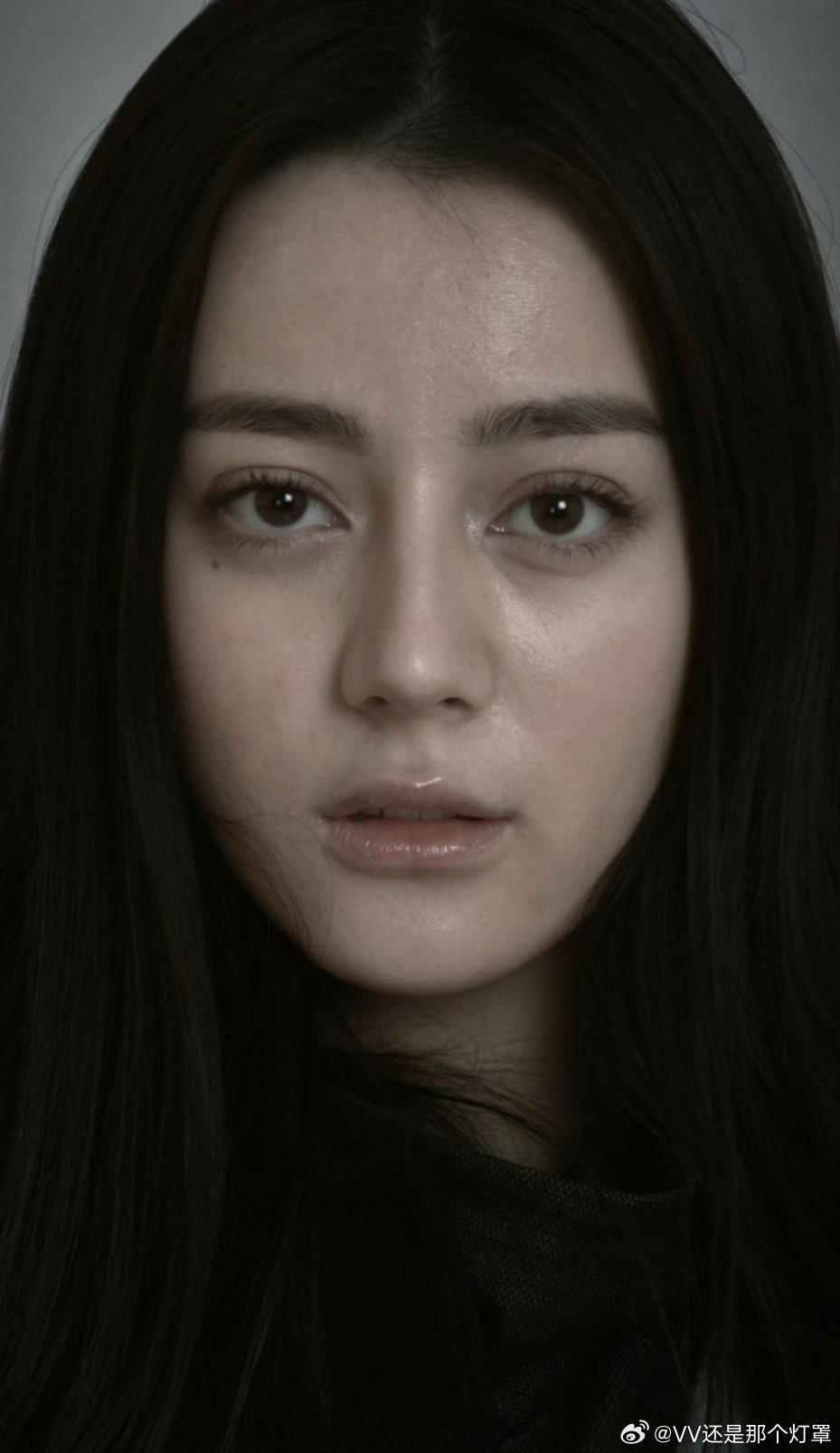 这张迪丽热巴说是科幻片我都信评论区看到有人把这张当黑图我也是惊呆了人与人之间的审