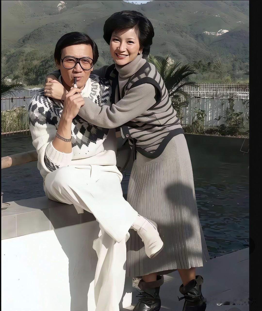 谢贤狄波拉新婚合影绝了！

家人们！今天挖到谢贤狄波拉新婚合影，43岁的四哥和2