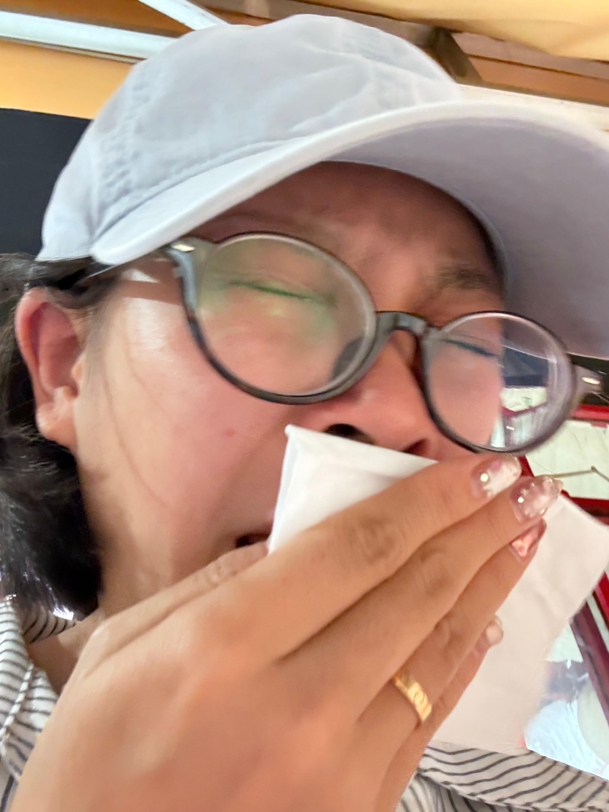 谁懂过敏性鼻炎的痛[泪奔]换季这段时间我真的太痛苦了，比打不出喷嚏更难受的是眼睛