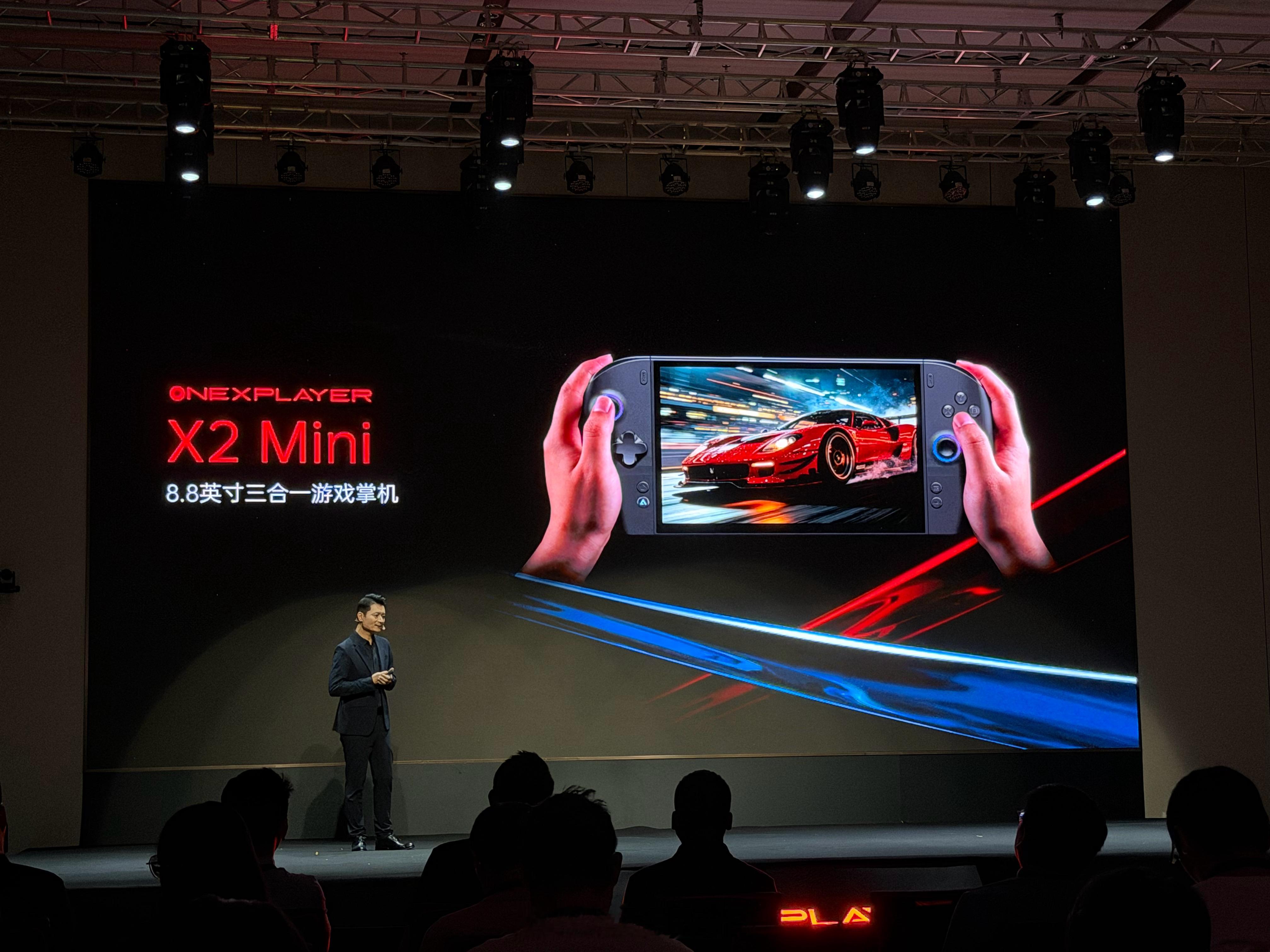 壹号本还出了一个OneXPlayer 3换电版X2 mini，完美解决了游戏掌机