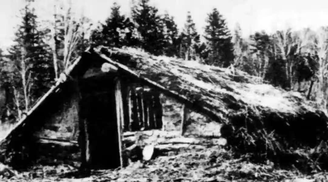 1937年，一地主为日军引路找抗联，在深山走了5天，全部冻成冰雕。这个人就是黄有