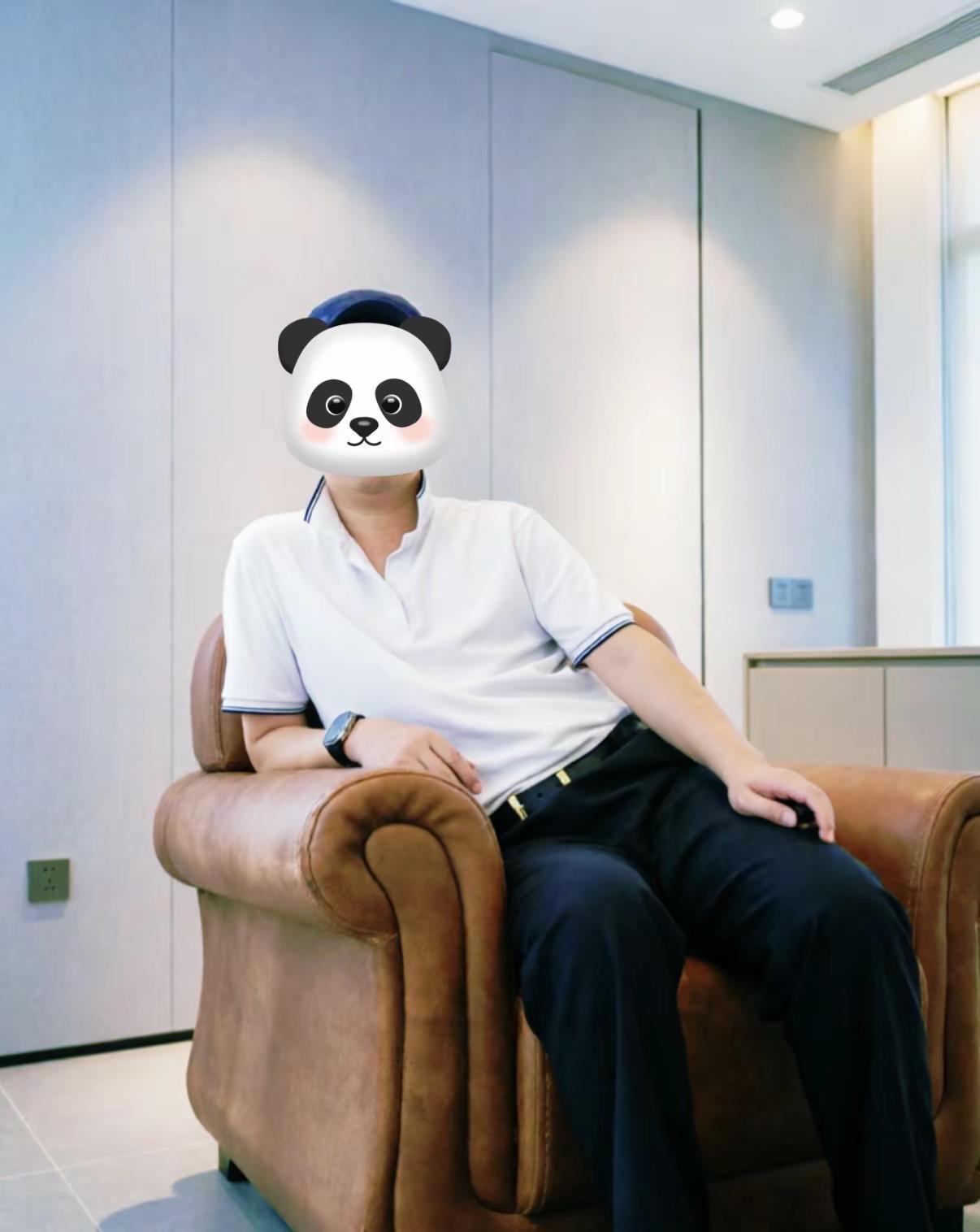 最近喜欢上穿Polo衫，大家觉得好看吗。领导爸爸