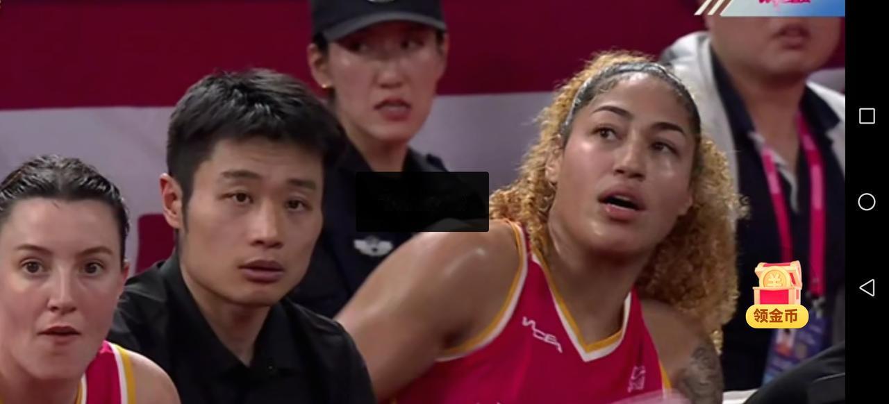 女篮奥斯汀何许人也？
山西女篮季后赛引入WNBA“探花”夏奇拉·奥斯汀，她实力确