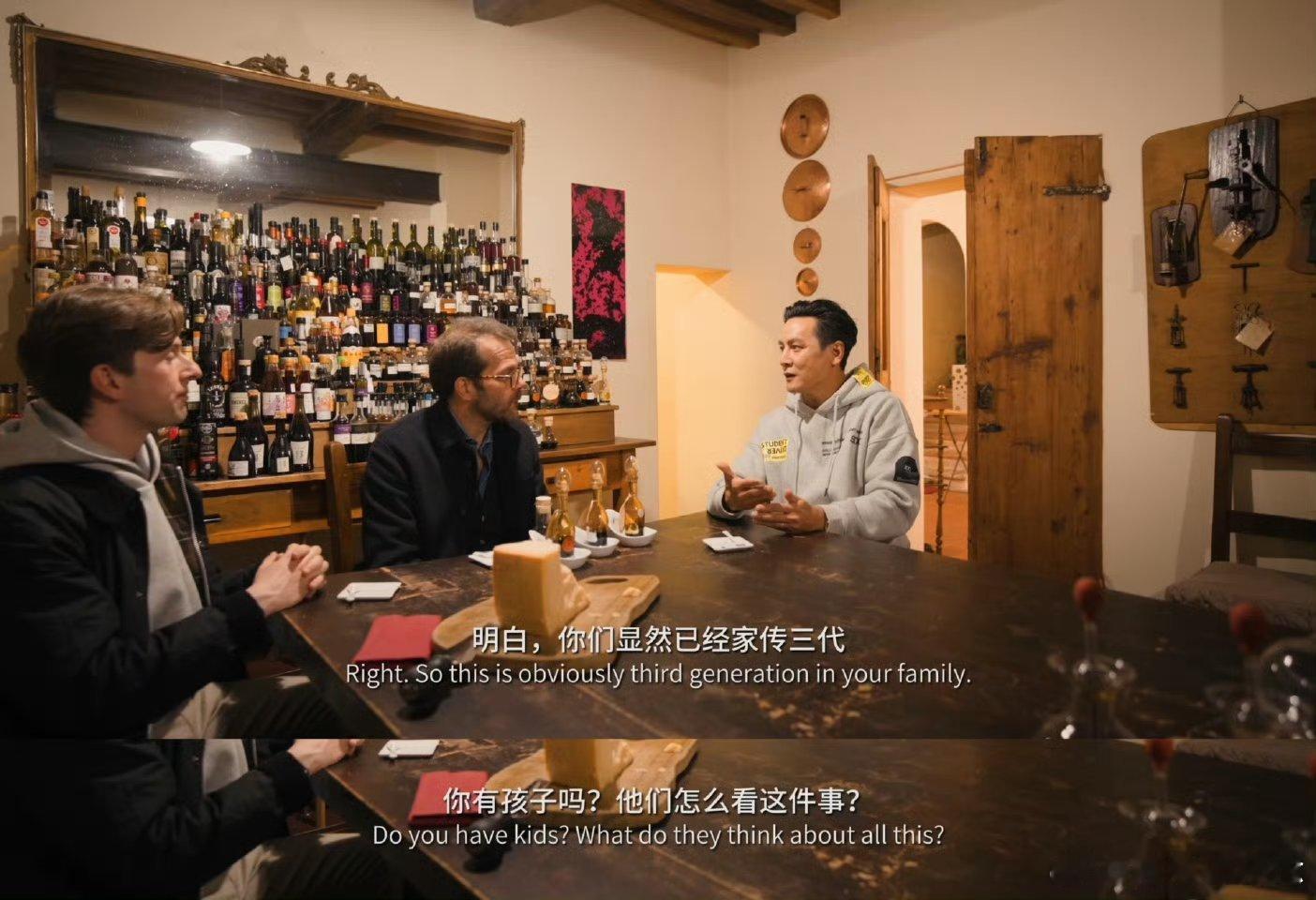 吴彦祖聊到孩子笑成这样了 聊到孩子的吴彦祖，眉眼瞬间温柔！在《去远方》里谈及育儿