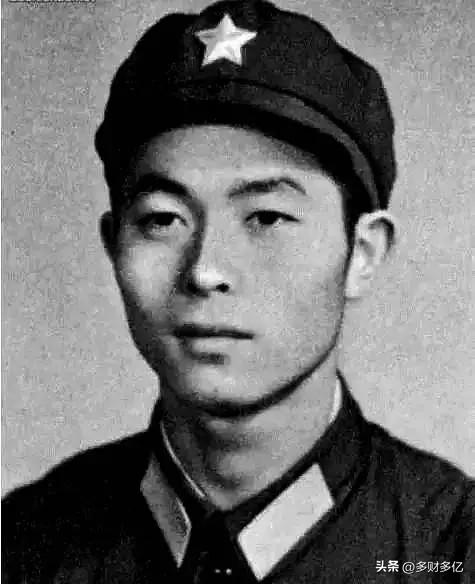 19岁小兵创造战场奇迹！30分钟连炸4座越军暗堡，一战封神
 
他名叫侯满厚，湖