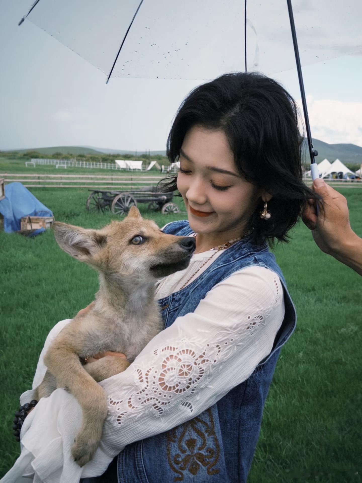 希林娜依高越剧春晚舞台路透 一次绝美跨界相遇，希林娜依高在浙江卫视越剧春晚绽放全