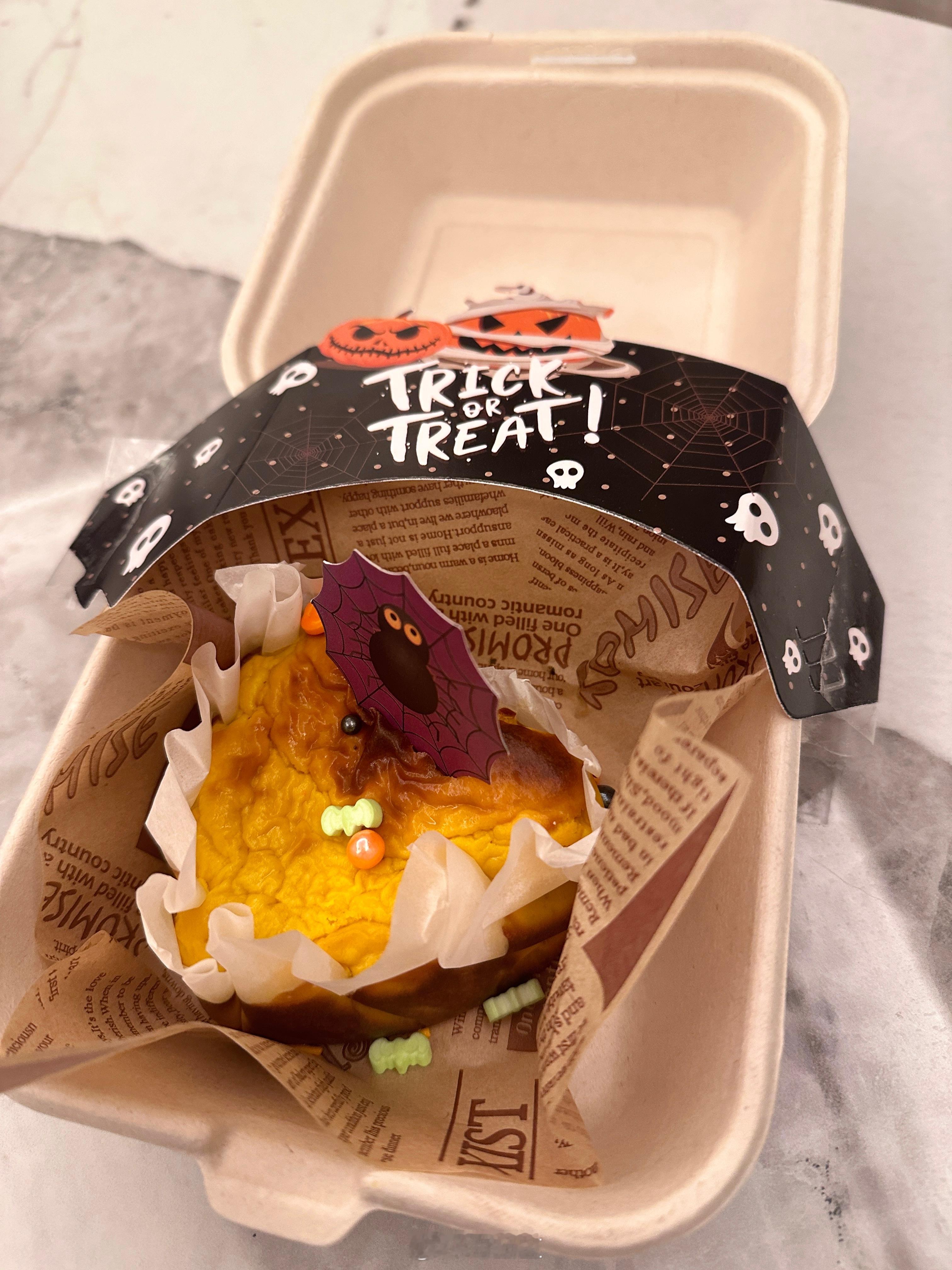 Paris做的小蛋糕🍰简直是可以拿去好利来做卡通联名的程度谁懂 ​​​