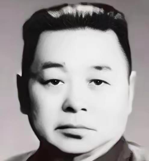 蒋介石打死都想不到，一个被他夺了兵权、闲置整整7年的“光杆司令”，1949年居然
