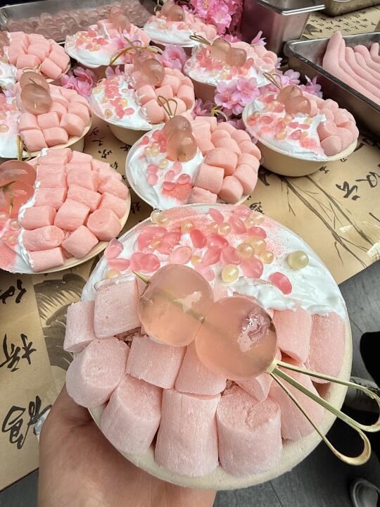 深圳街边的樱花麻薯冰！！好浪漫啊！！