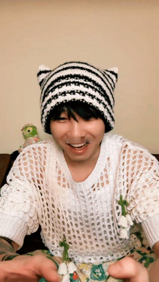 白举纲32岁的幸福要冲出屏幕了 32岁的白举纲，嘴角就没离开过笑意！被满满的热情