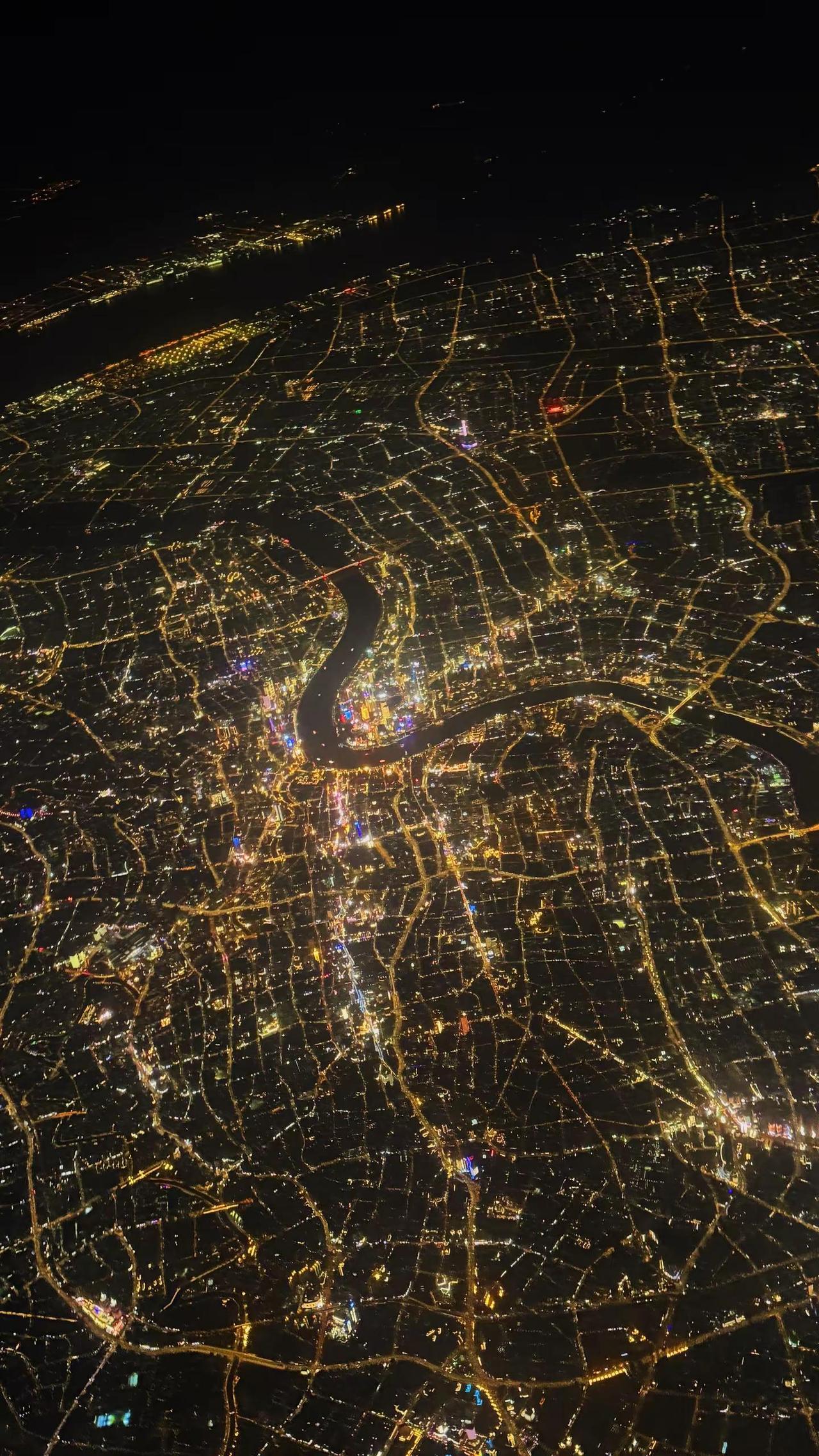 短暂的相聚，一年的回忆。男大