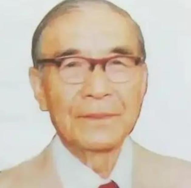 1988年上海，86岁的名医邝安堃不顾子女反对，娶23岁的小保姆，四年后邝安堃去