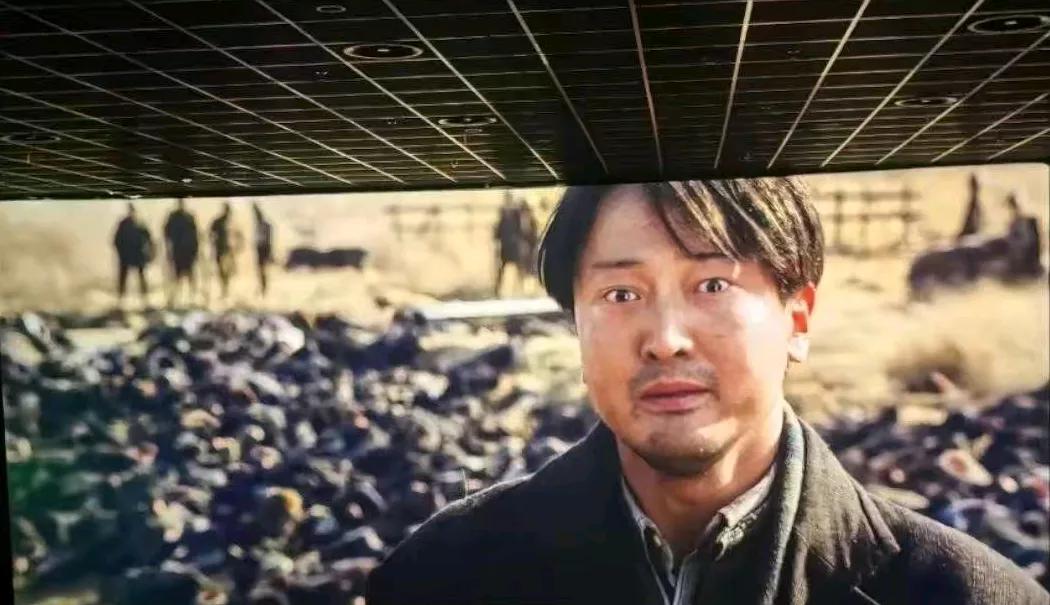 《南京照相馆》真正的结局是：中国是世界上唯一一个，被侵略后从废墟上自己站起来，没