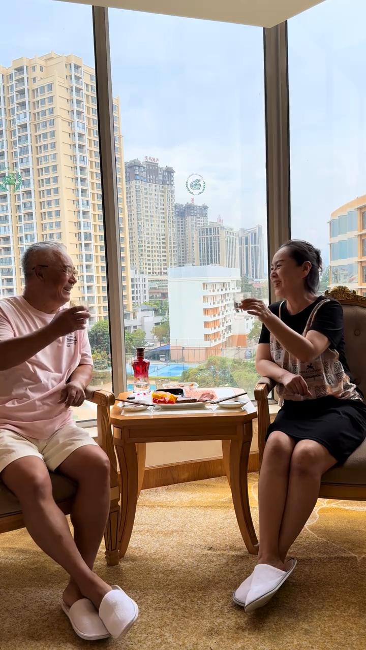 今天是常玉的生日，祝你生日快乐，谢谢年年有今日，岁岁有今朝，祝你身体康健，万事顺