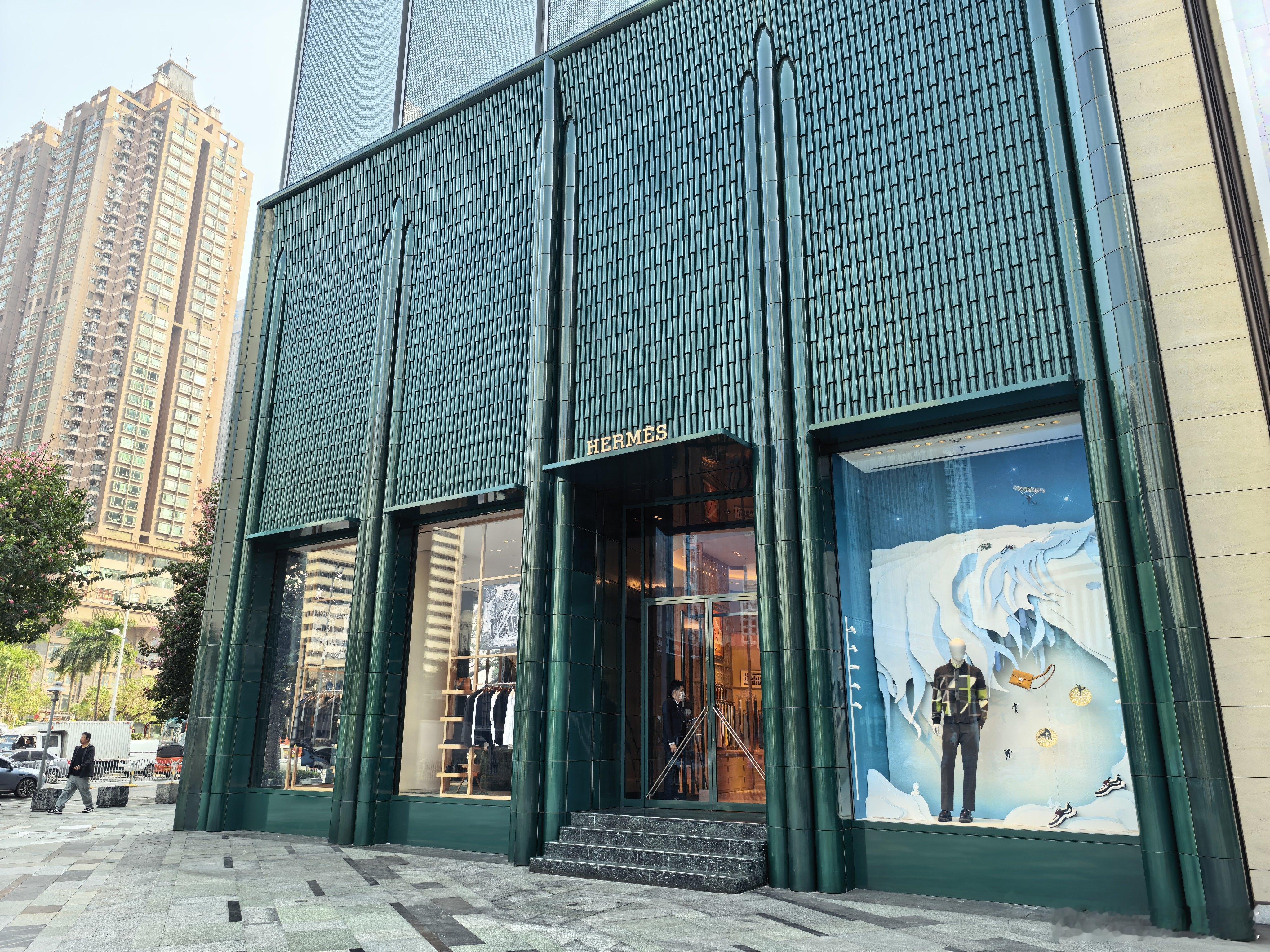 每次路过爱马仕，都没有走进去的勇气！ 深圳