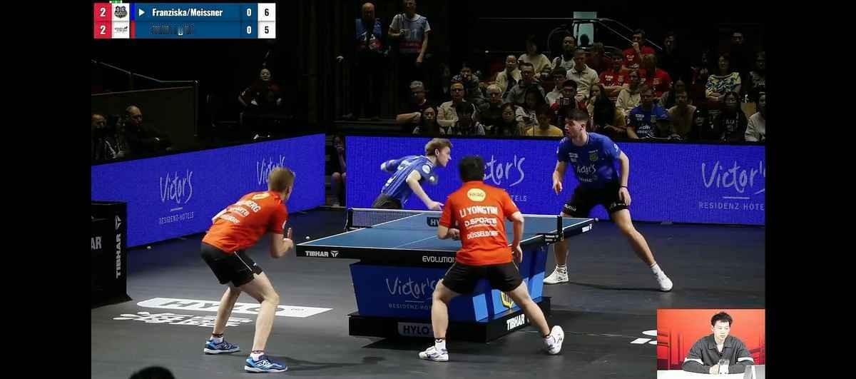 决胜盘双打，弗朗西斯卡两个正手半高球，就这么打丢了。
都是局点球。
看球的人都知