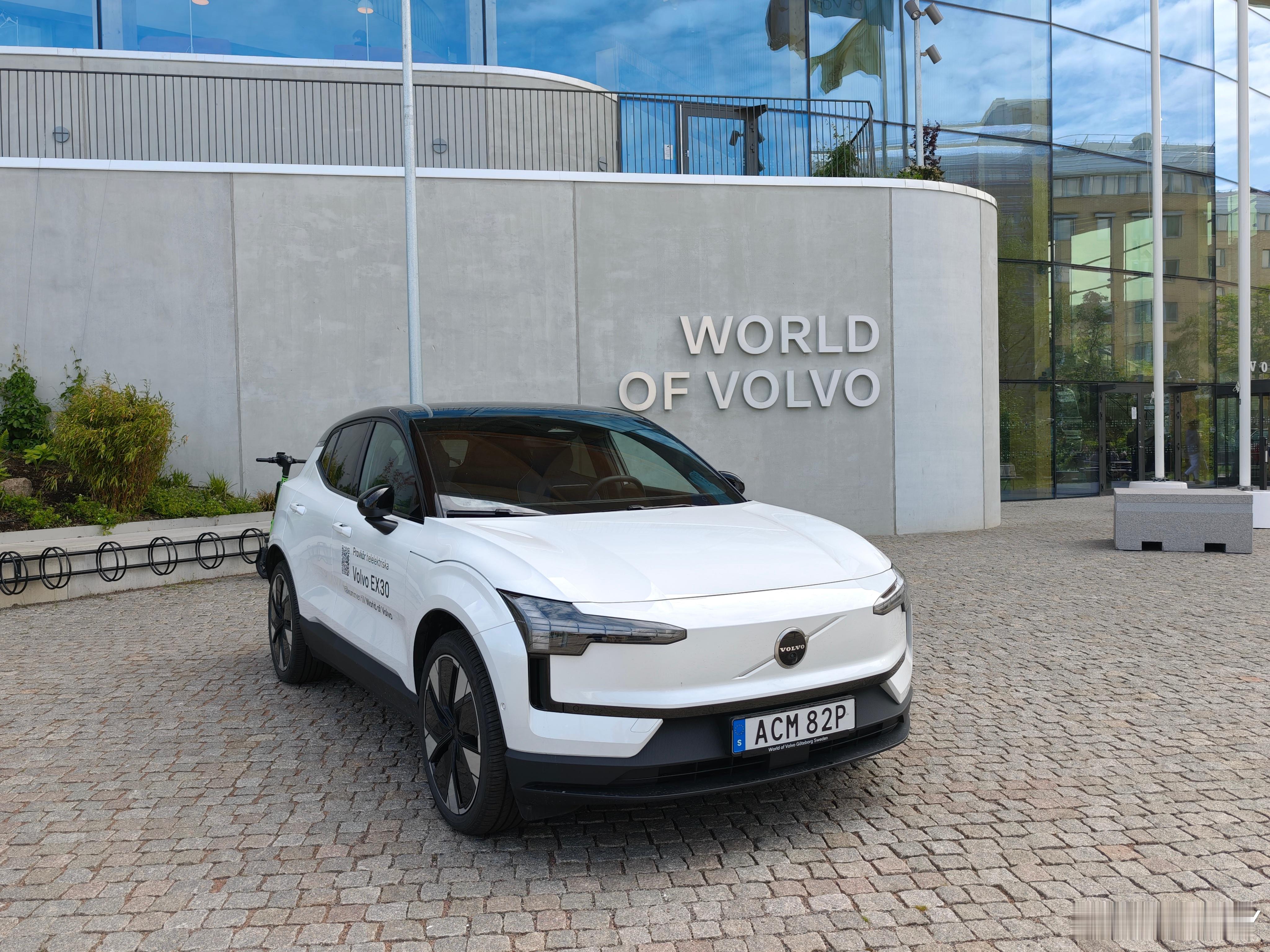 之前的沃尔沃博物馆在 2024 年 4 月进化为了 World of VOLVO
