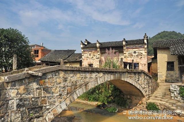 在这个快节奏、高压力的现代社会，城市的喧嚣似乎让人渐渐迷失了自我。我们渴望一片净