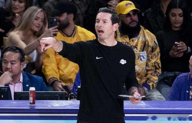 NBA常规赛，湖人140-126战胜爵士。雷迪克接受了采访。谈及本场比赛球队先发