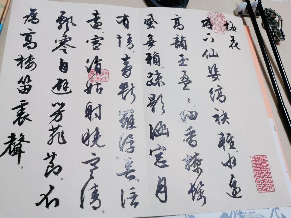 独自熬过的时刻 都会变成铠甲 感谢自己从来没有放弃过自己 终有一天属于...