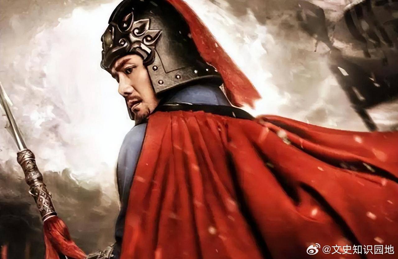历史 秦琼离世后，李世民下令将他的招牌兵器 “鎏金熟铜双锏” 熔铸为一杆长枪。秦