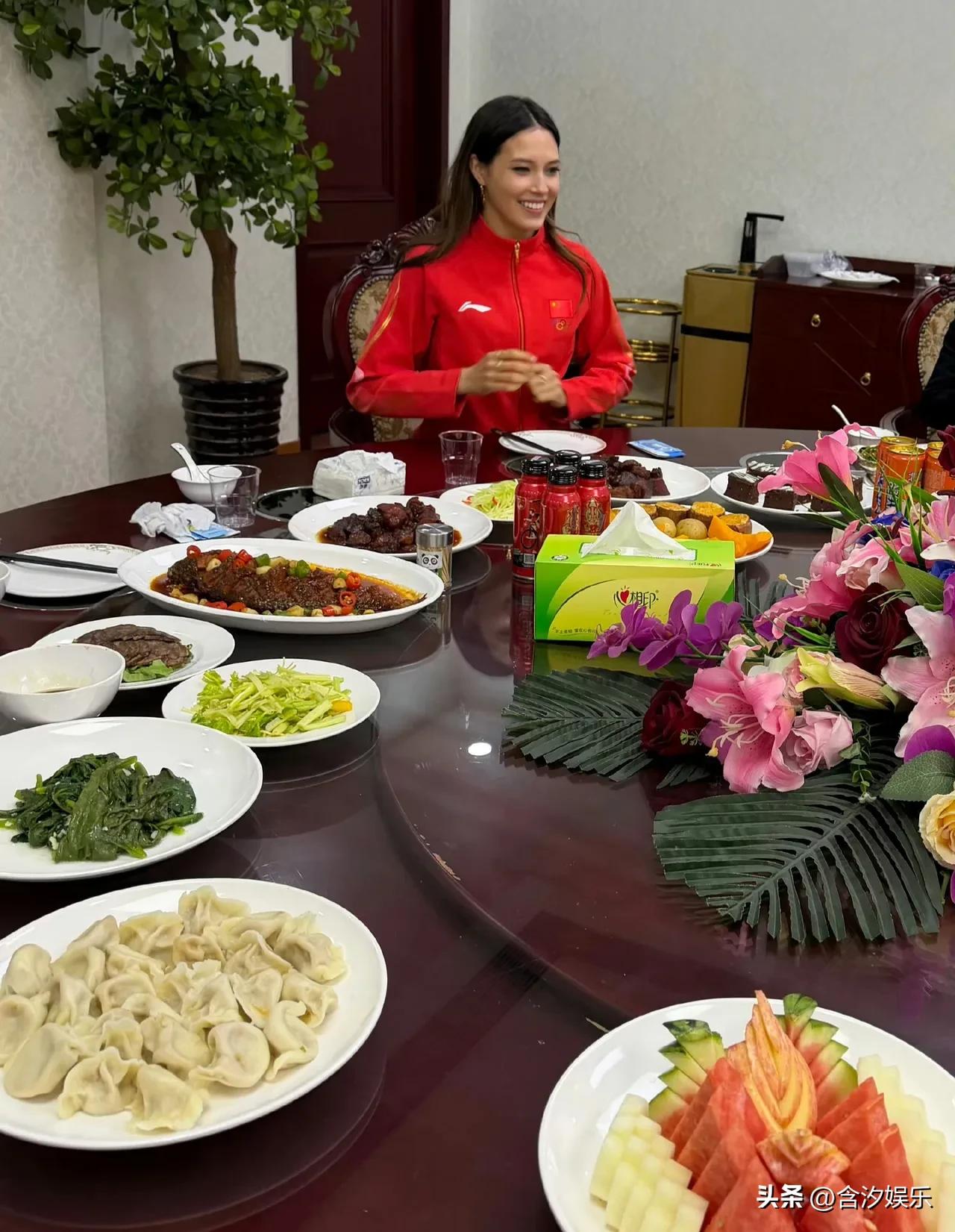 谷爱凌把冬奥会800万奖金全捐了！国家体育总局:金牌50万、银牌各20万。北京市