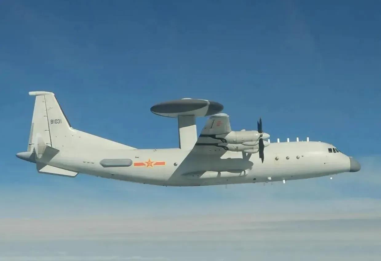 当前中东局势动荡不安，美以军事行动不断升级，巴基斯坦正承受着来自印度与伊朗的双重