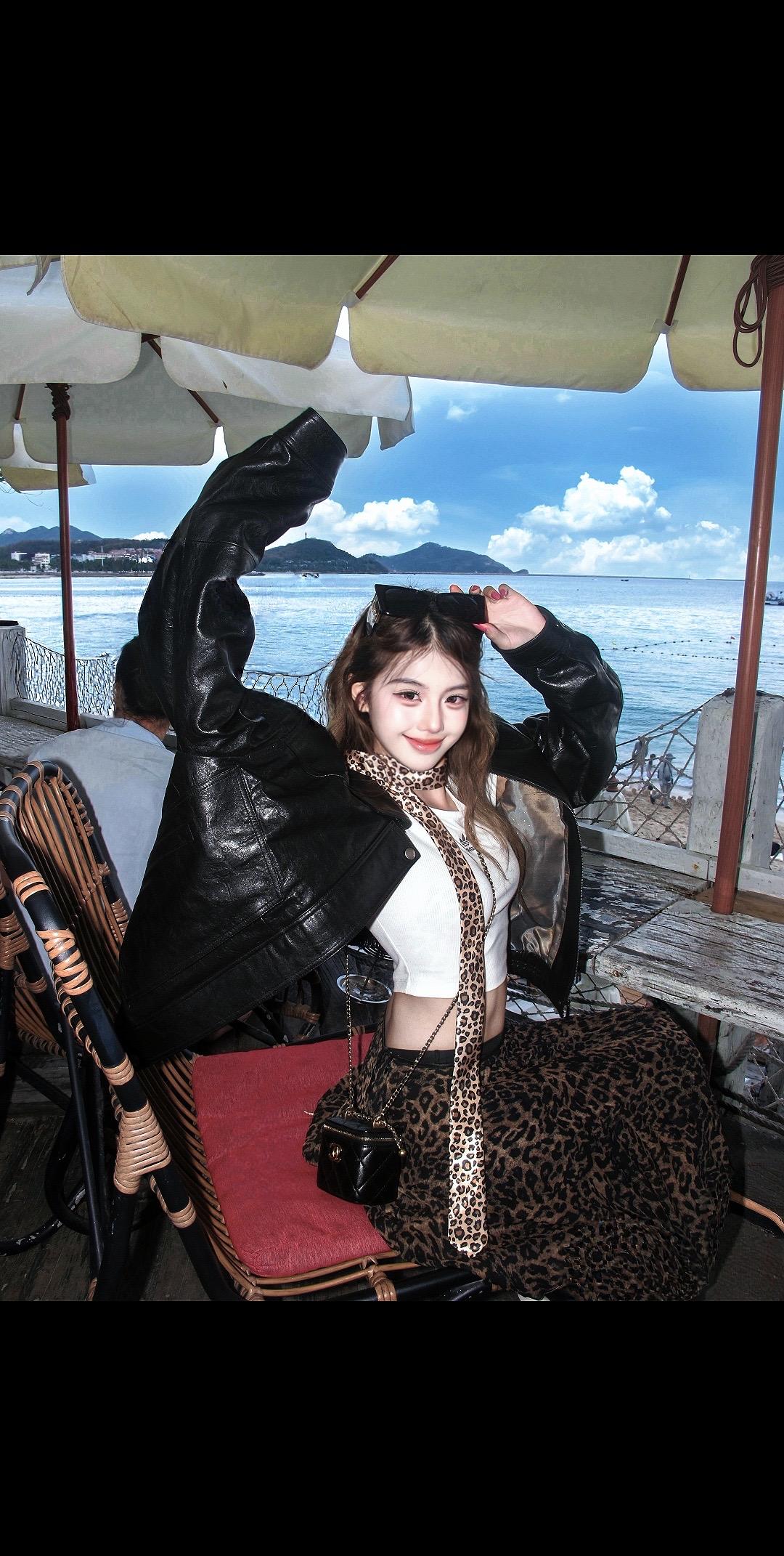 希望我们去看更广阔的世界、而不是在鸡毛蒜皮的小事中脱不了身